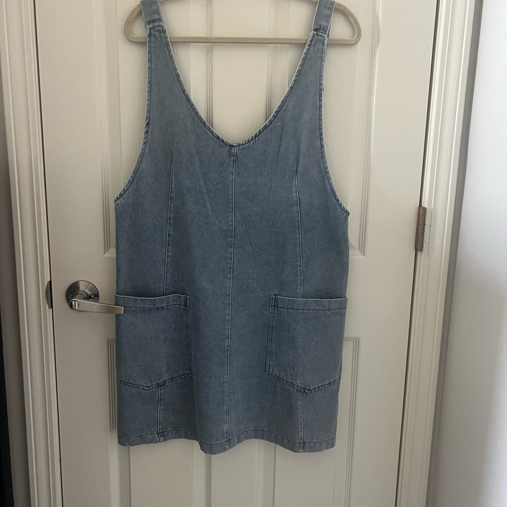 Denim Sleeveless Dress with Pockets